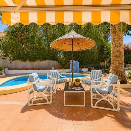 Planta Baja Independiente En Con Piscina *